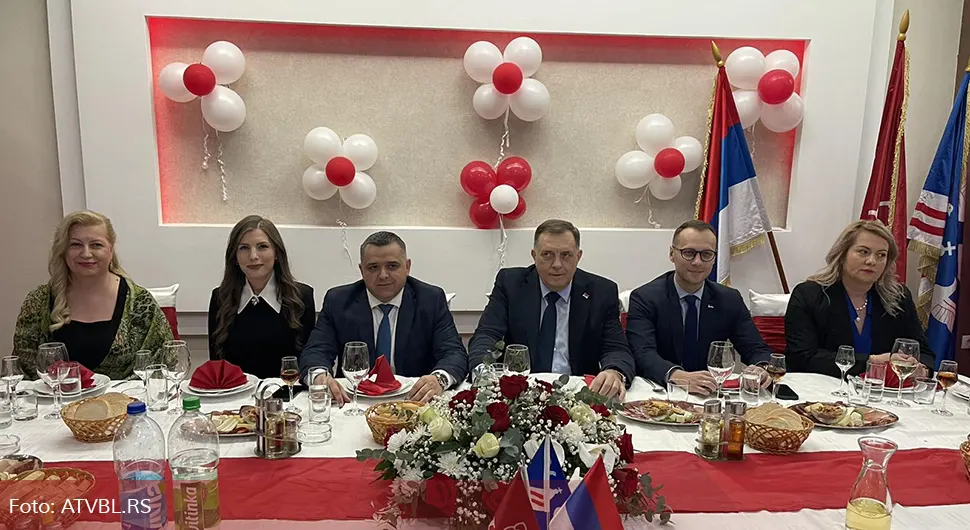 Додик: Улога жена у СНСД-у непрoцјењива