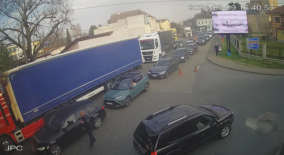 Ево на којим граничним прелазима је гужва