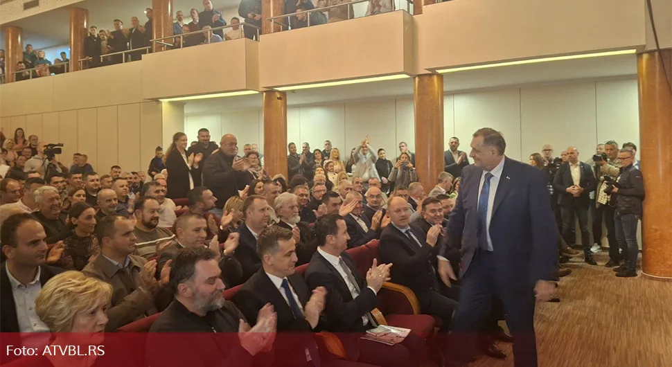 Додик: Редефинисати позицију банака у Српској