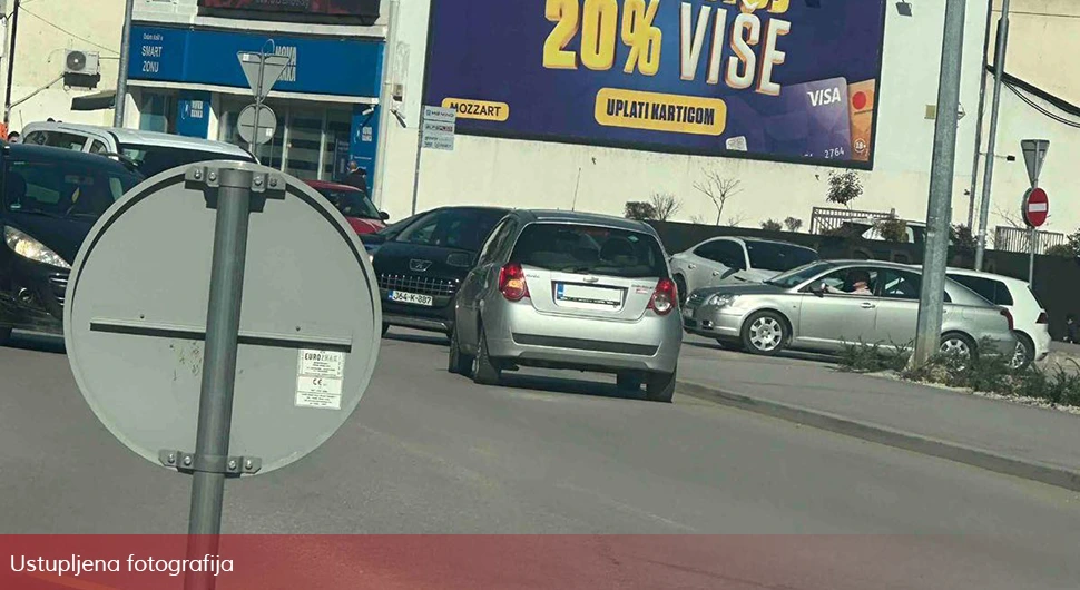 Возилом ушао у супротни смјер и изазвао колапс у центру Бањалуке