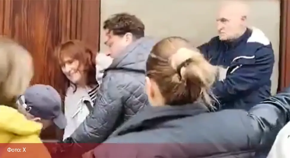 Приведена жена која је напала ножем декана Филозофског факултета