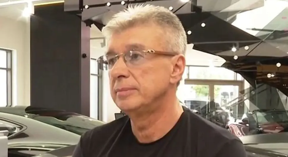 Дирљиво: Пјевачица открила шта јој је посљедње написао Саша Поповић