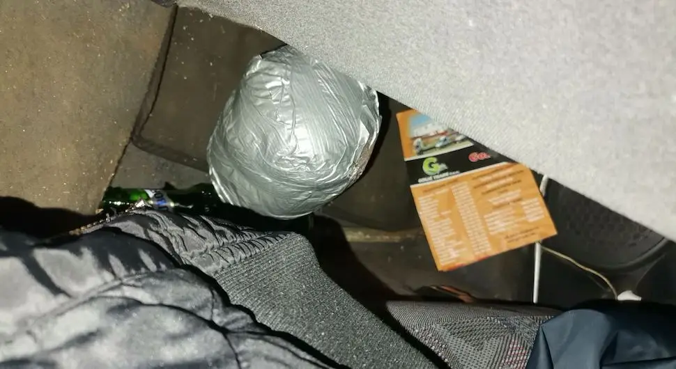 Акција ”Пламен”: У ауту крио килограм марихуане