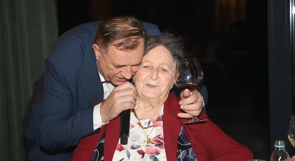 Додик: Подршка породице, пријатеља и сарадника увијек ми даје снагу да наставим да се борим