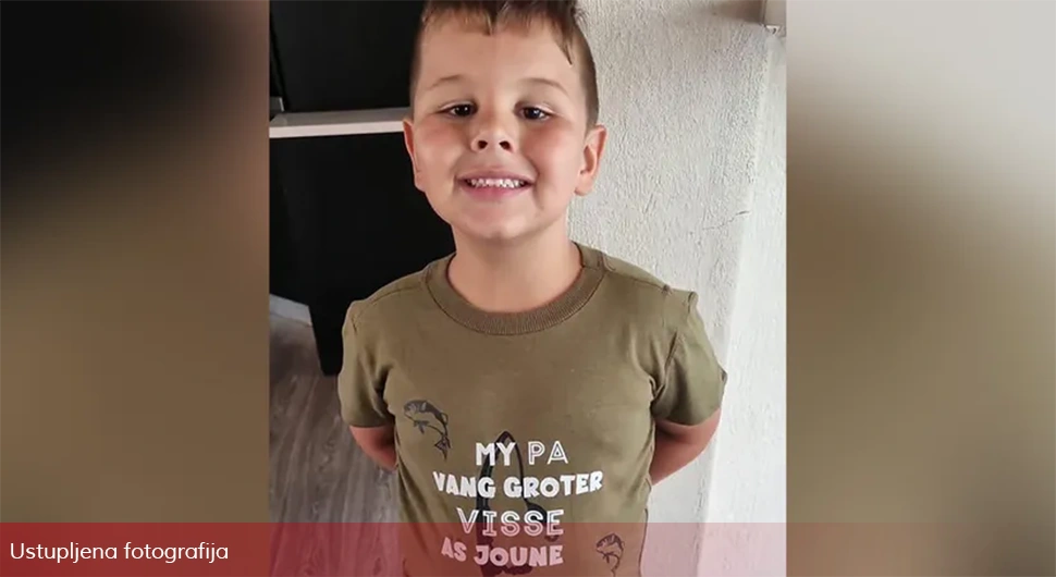 Ово је дјечак (7) којем је крокодил одгризао руку: Оца прогони очајнички врисак сина