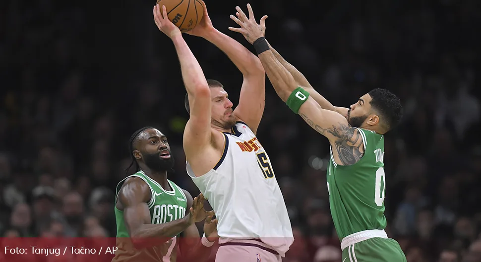 Не бирају средства да га зауставе: Јокић сав крвав на мечу против Бостона