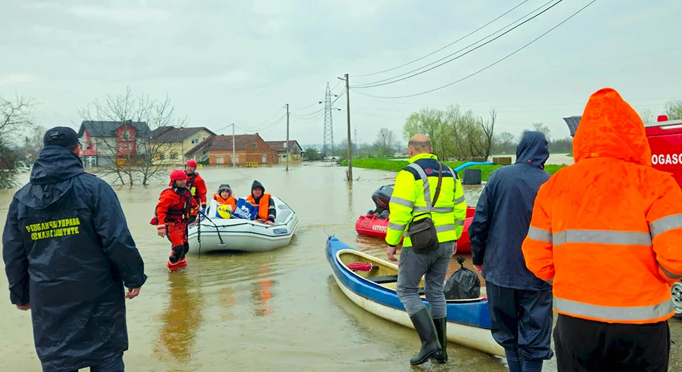 Херојска борба приједорских ватрогасаца