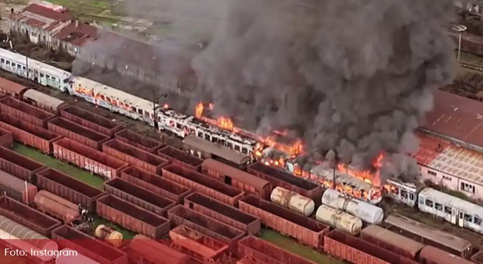Невјероватан снимак: Ево како је изгорио воз у Добоју