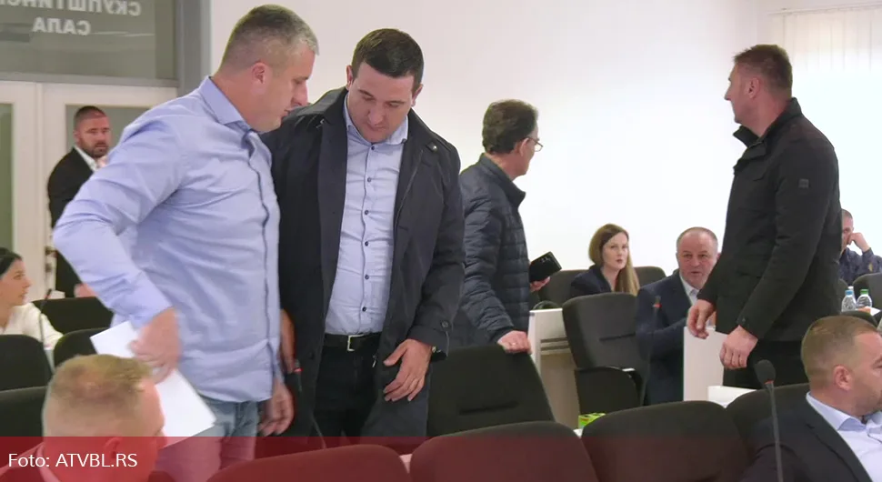Свађа одборника у Скупштини завршила у полицијској станици