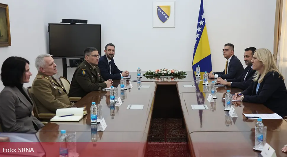 Цвијановић са командантима ЕУФОР-а и НАТО штаба