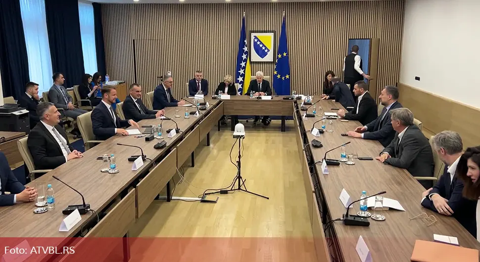 Разилазе се и прије него што су се састали: Вукановић љут на Човића
