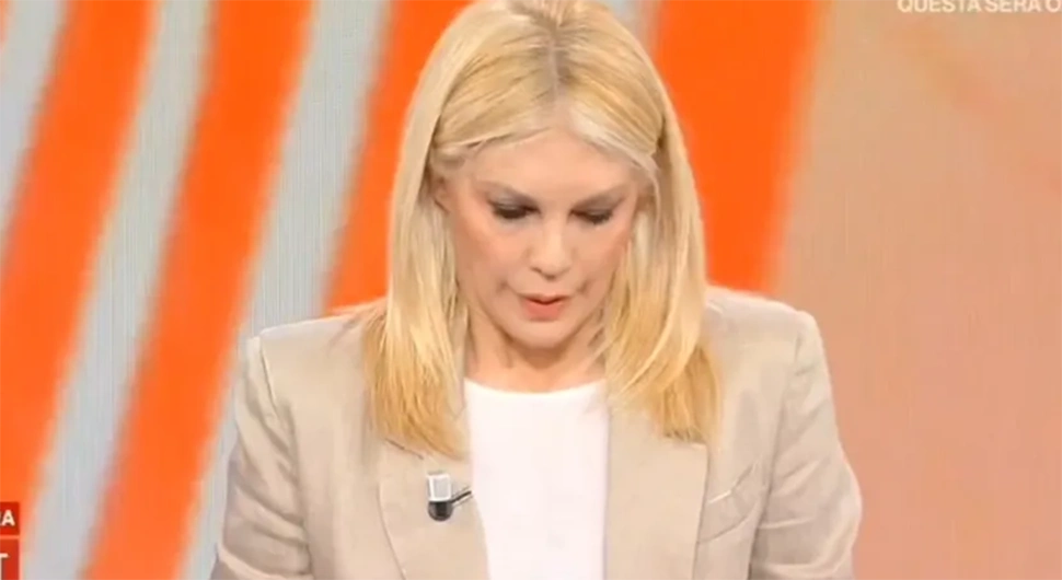 Познату водитељку затекла тужна вијест коју је добила током емисије