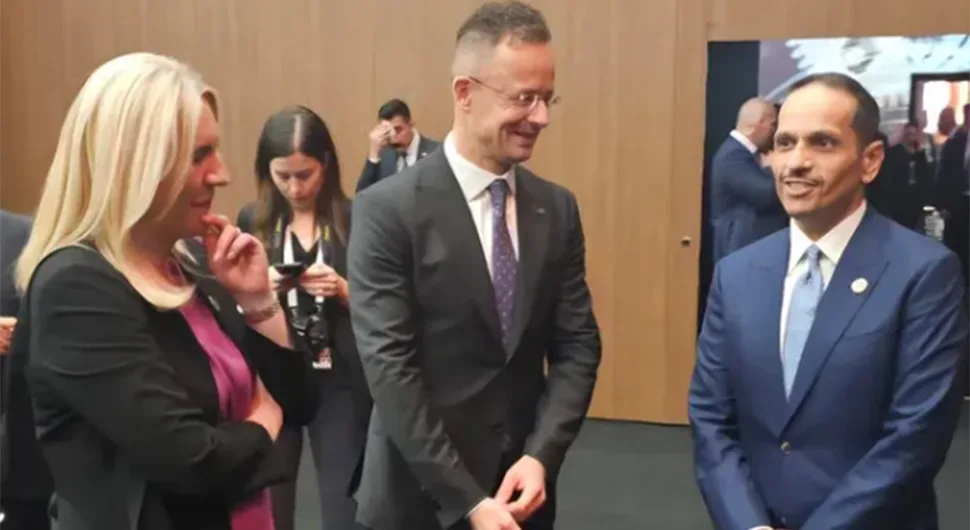 Цвијановић са Сијартом и ал Танијем