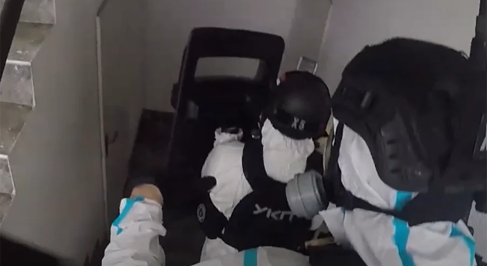 Погледајте муњевиту акцију: Полиција упала на имање и затекла огромну плантажу