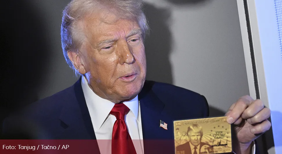 Трамп показао златну картицу од пет милиона долара: Ево коме је намијењена