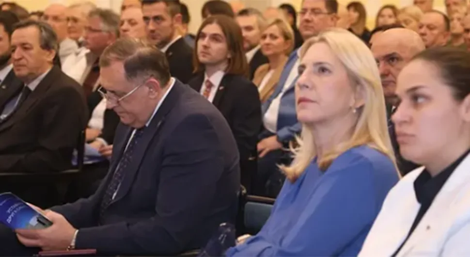 Цвијановић: Нацрт устава Републике Српске захтијева много пажње и стручности