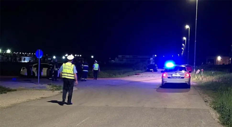 Ауто на крову, ватрогасци извлачили повријеђене