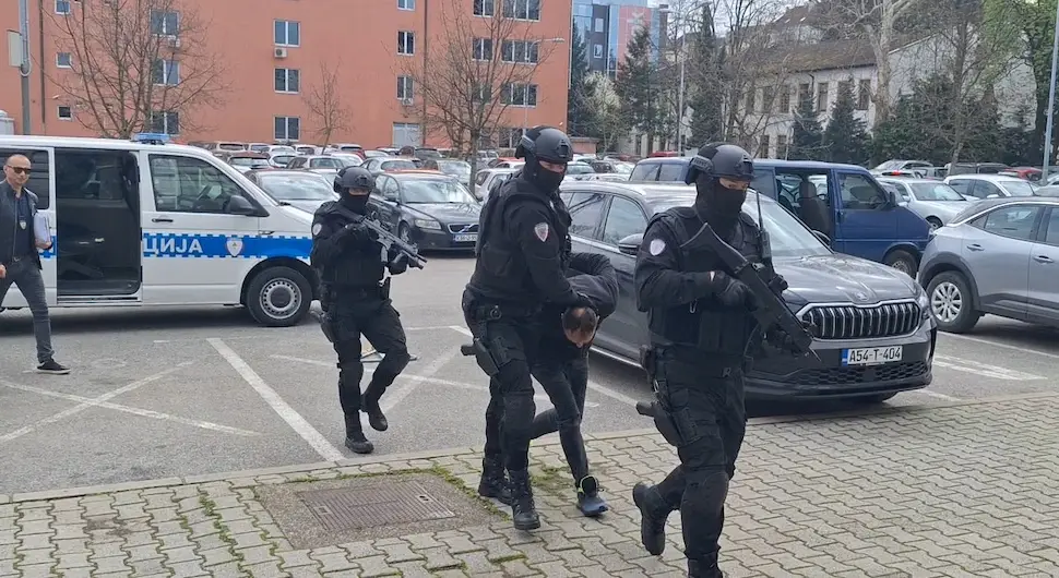 Осумњичени за брутално разбојништво у Градишци спроведени тужиоцу!