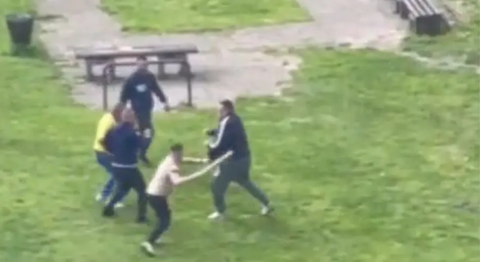 Туча у Слатини: На игралишту ''радила'' мотка, уплашена дјеца бјежала