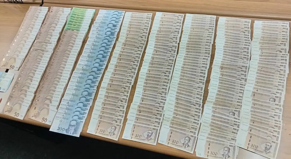 Бањалучанин осумњичен за крађу 35.000 КМ из аутомобила