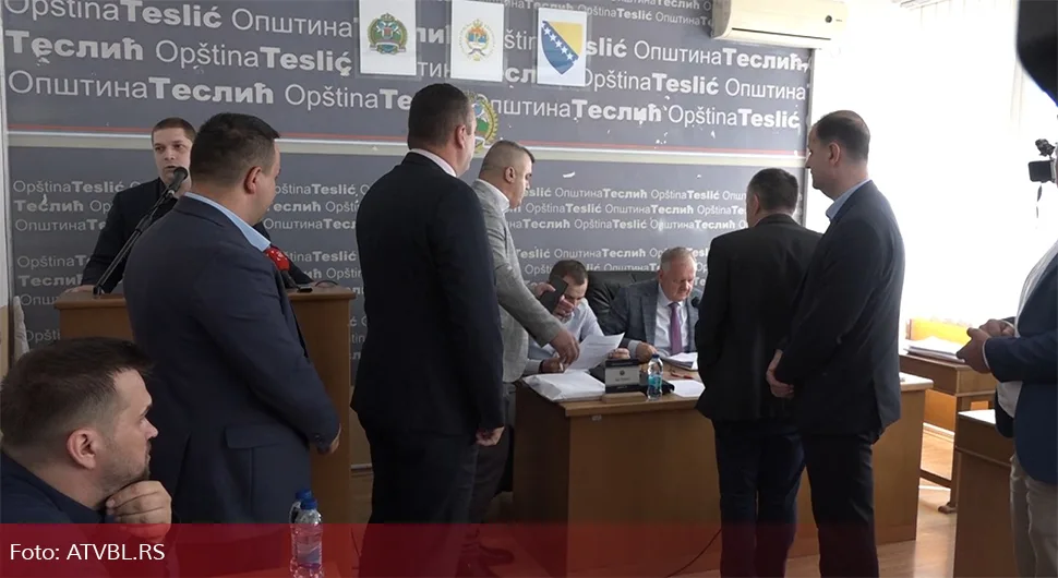 Наставља се драма у Теслићу: Смијењен Драгутин Шкребић