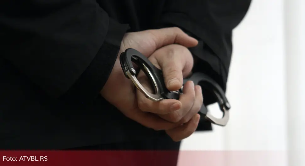 Потпуно го ходао усред града, реаговала полиција