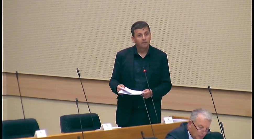 Вуковић жестоко одговорио Вукановићу: Само му је до фотеље, истина га не занима