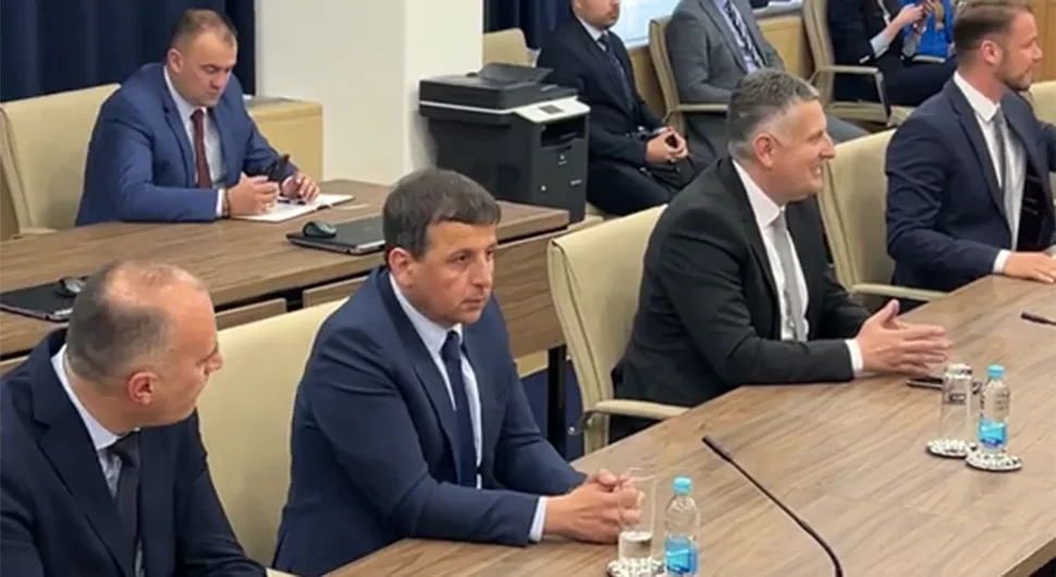 Шмитовање у Сарајеву: Опозиција из Српске спремна за састанак