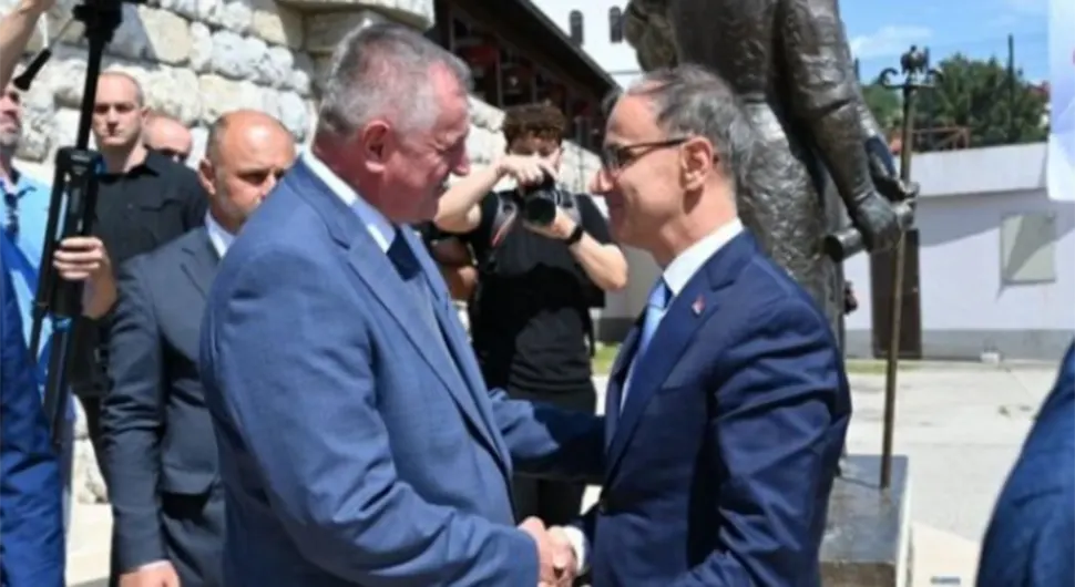 Премијер Српске дочекао премијера Србије у Андрићграду