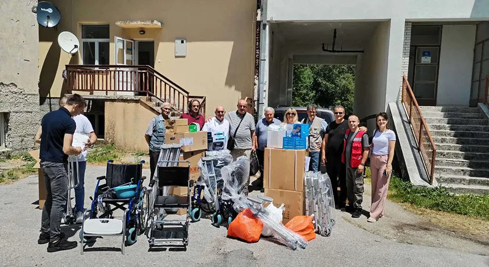 Фондација ''Одрживи развој'' донирала медицинска средства у вриједности 11.000 КМ