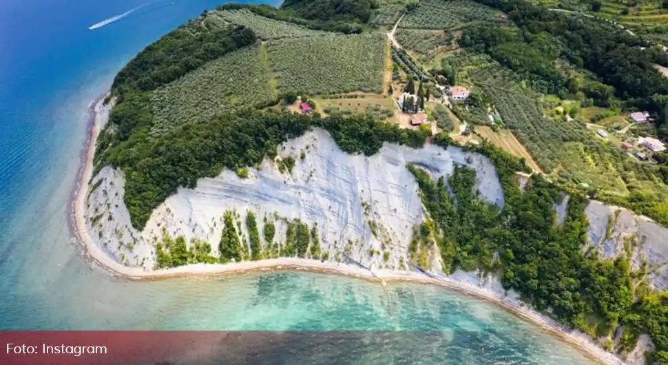 Скривено мјесечево чудо у региону: Да ли сте знали за ову плажу?