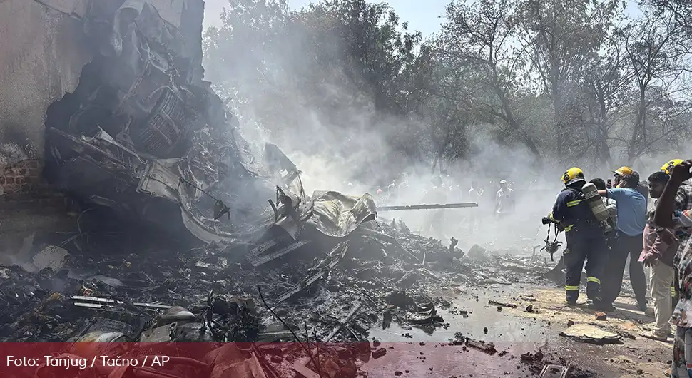 Били су спремни за нови живот: Посљедња фотографија насмијане породице прије пада авиона ломи срца