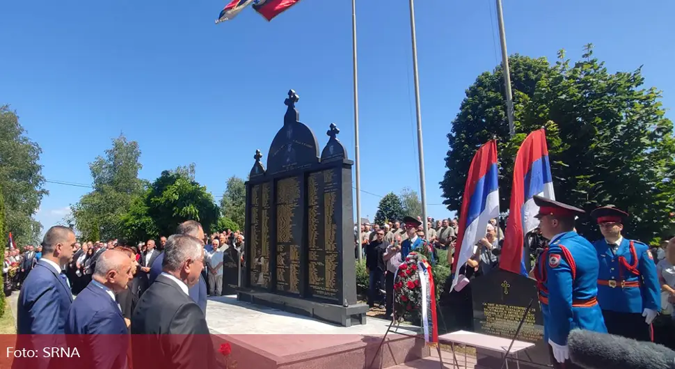 ''Коридор 92'': Служен парастос и положени вијенци на спомен-обиљежје