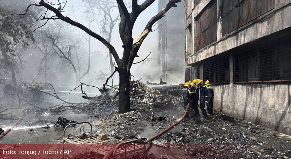 Број погинулих у авионској несрећи прешао 310