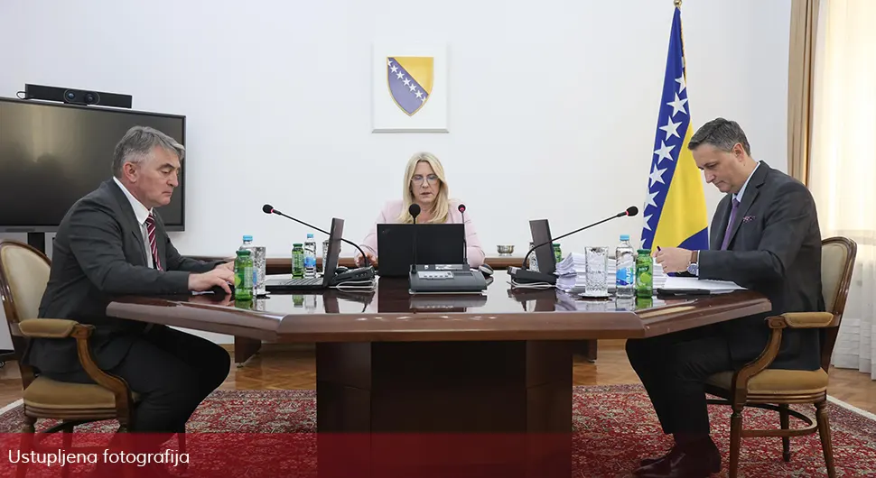 Комшић и Бећировић доводе у питање функционисање институција БиХ: Још ништа од буџета