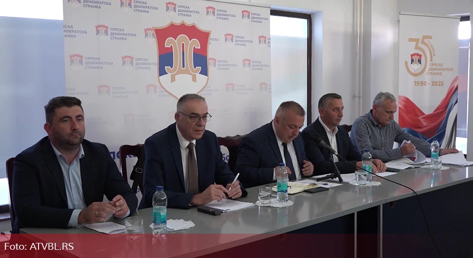 Ни Владе у сјени, ни некада државотворног СДС-а