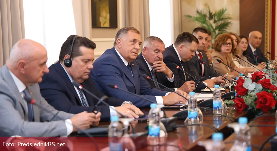 Конференција за новинаре након радног састанка делегација Српске и Татарстана