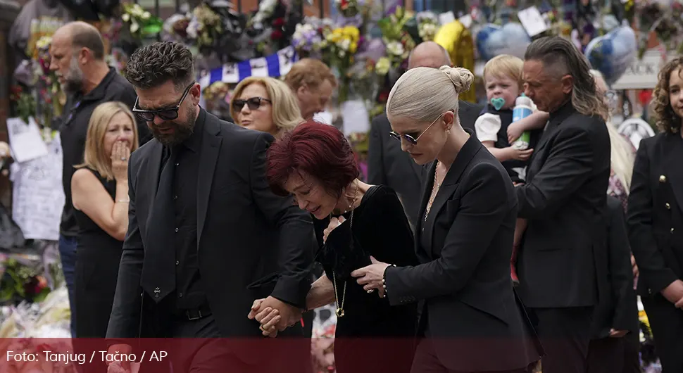 Ози испраћен на вјечни починак: Удовица Шерон и дјеца грцали у сузама