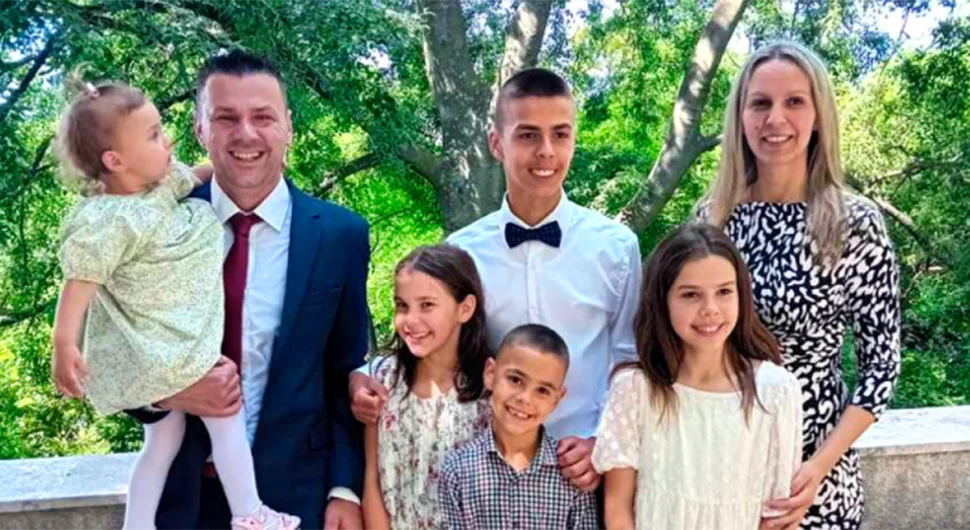 Седмочлана породица се вратила у БиХ: Овдје имамо слободу