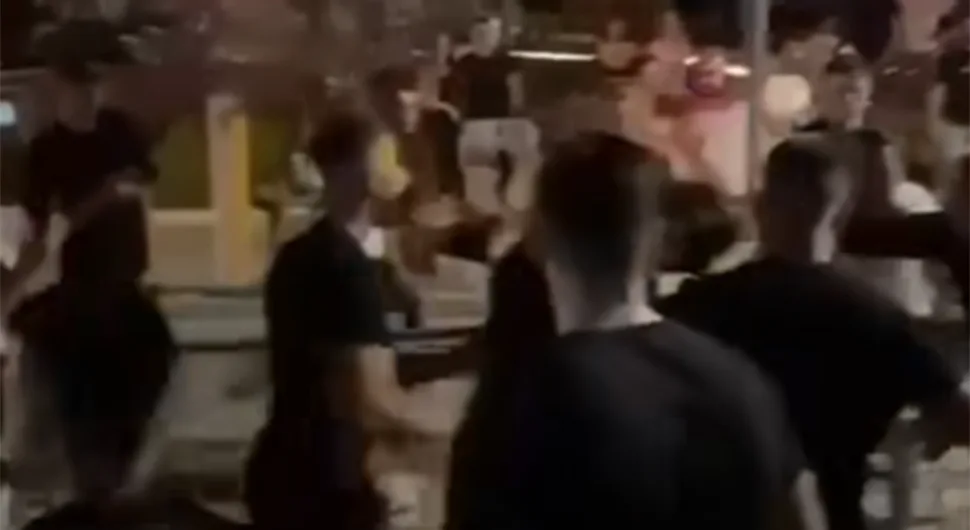 Објављен снимак: Младић брутално претучен испред клуба гдје су наступали Јала Брат и Буба Корели