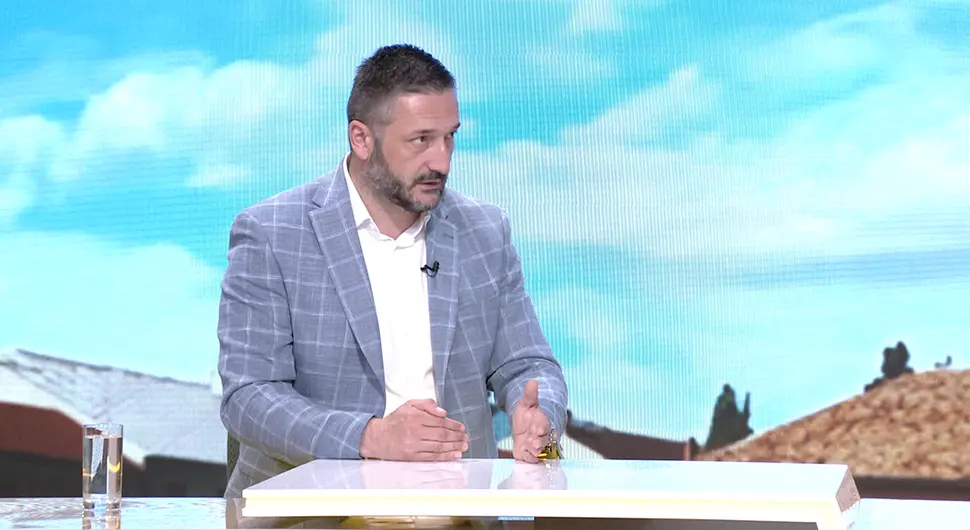 Нинковић о горућим проблемима у граду: ''Понашају се према јавном базену, као да је њихово приватно власништво''