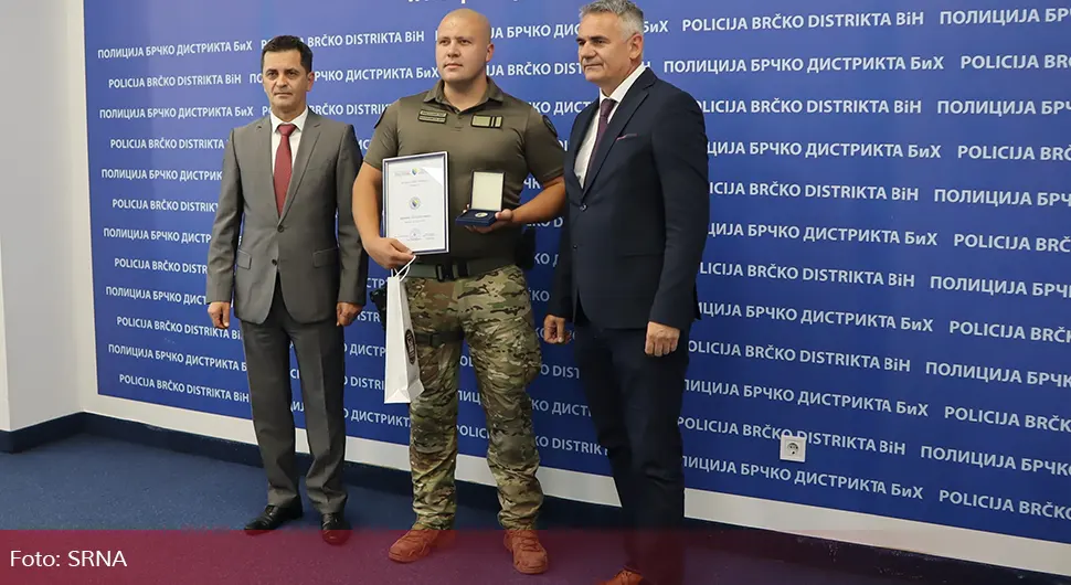 Уручена признања за храброст у спасавању људских живота