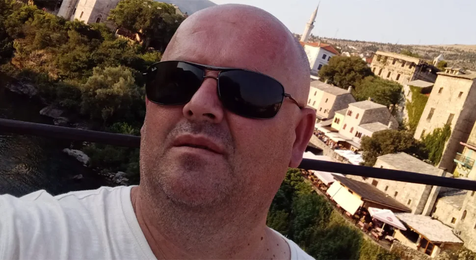 Огласио се народни посланик Хуртић након што му је изгорио аутомобил у Добоју
