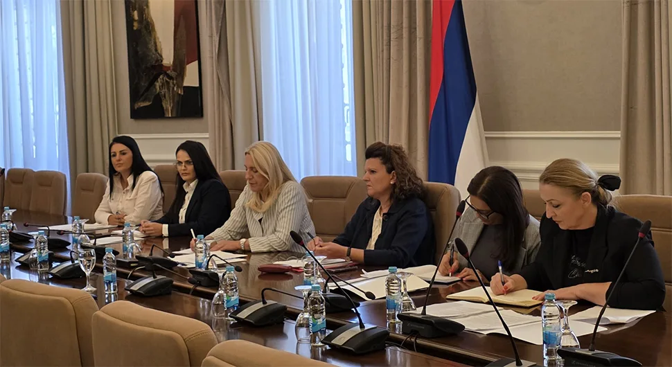 Цвијановић са делегацијом новоосноване Фондације "Каћа" и Центра за надареност "НАУМ"
