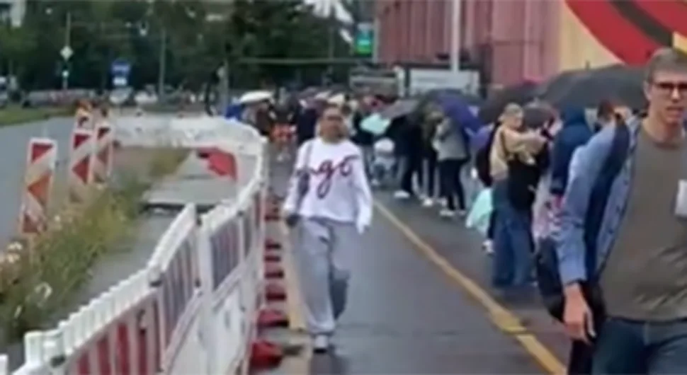 Лабубу манија не стаје: Сатима на киши чекали да купе лутку