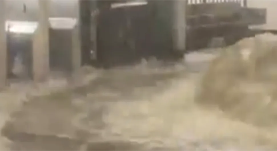 Њујорк под водом: Објављени застрашујући снимци