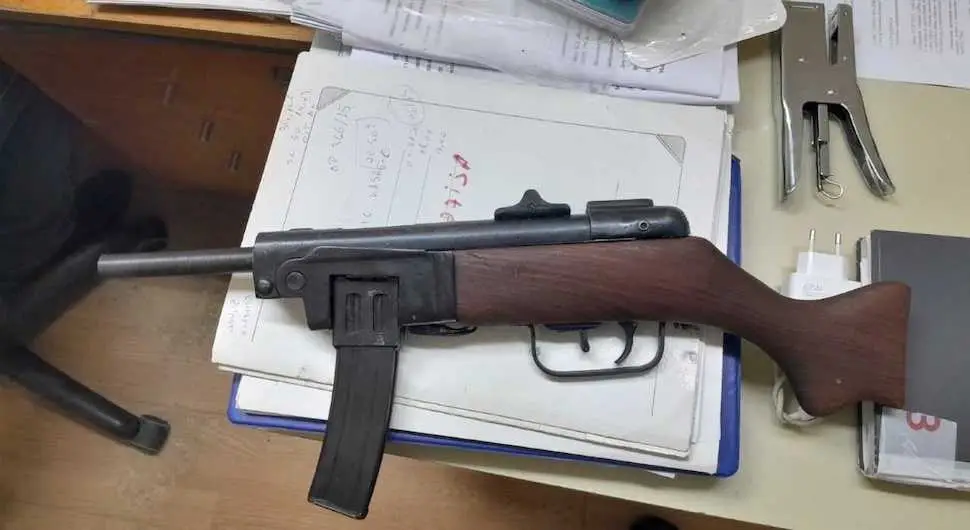 Код Српчанина пронађено оружје и марихуана