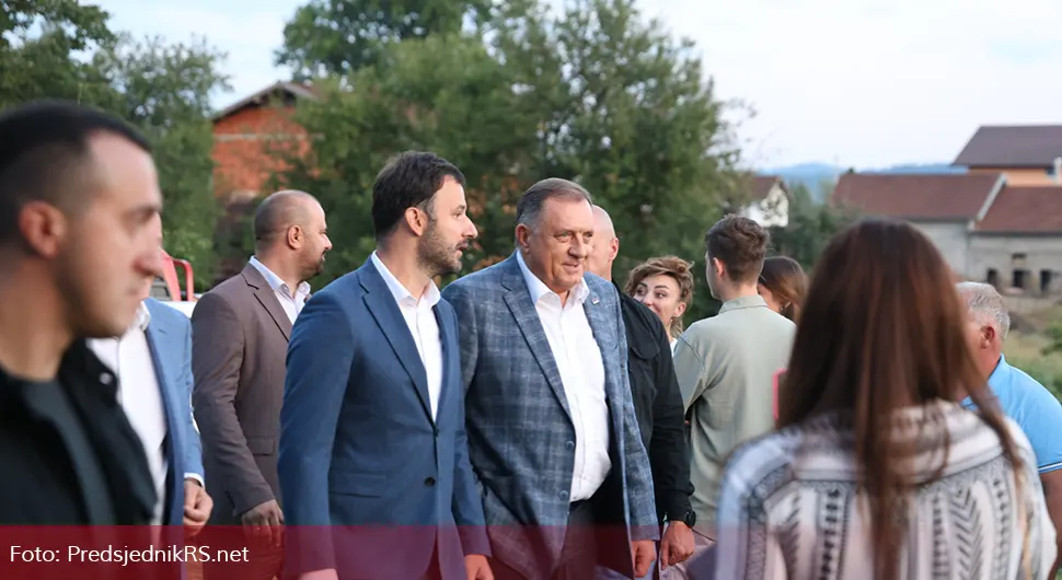 Додик: "За овакве осмијехе градимо Српску, снажну, сигурну и пуну радости"