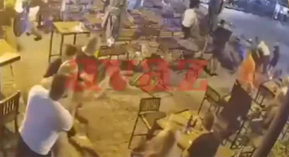 УЗНЕМИРУЈУЋЕ Објављен снимак кафанске туче у Живиницама