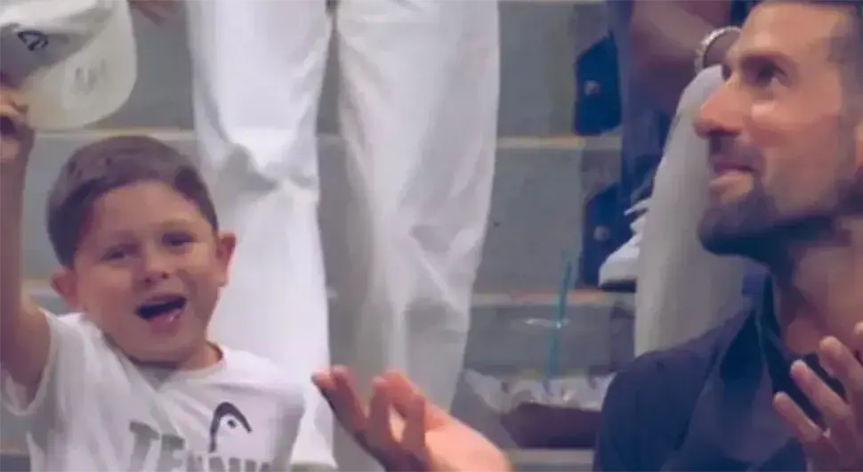 Novak Đoković sa navijačem